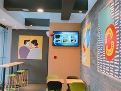 用餐区-麦当劳(普陀长途客运中心店)