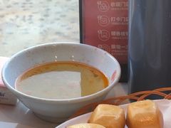 -何师傅美蛙鱼头(汉街店)