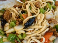 -汗腾格里·风味餐厅(新疆驻京办店)