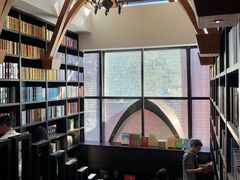 -钟书阁(松江泰晤士小镇店)