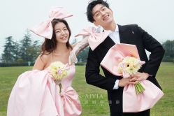 -雪中彩影婚纱摄影·微光艺术中心