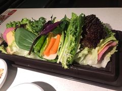 蔬菜拼盘-本家韩国烤肉(青岛万象城店)