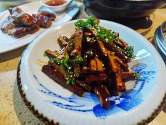 -铜锣湾·有麝自然香(重庆新天地店)