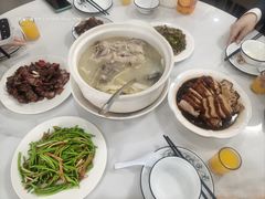 -余杨鸭鸭餐厅