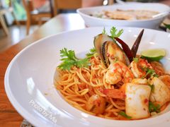 -Chom Cafe and Restaurant