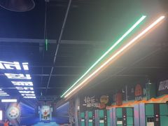 -极限PLAY运动娱乐新世界·团建派对表演休闲馆·室内高空游乐园