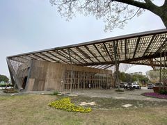 -田园东方蜜桃村的田野营地