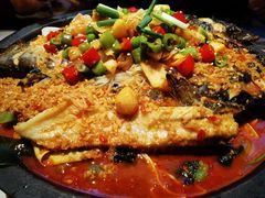 -鸣记脆皮烤鱼·海鲜烤鱼(三八广场店)