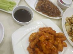 -大鸭梨烤鸭店(金顶街店)