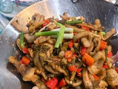 -昱龙大盆牛蛙馆(三兴街总店)