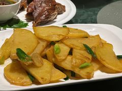 -湖泉水云间餐厅·弥勒地道菜(B座店)