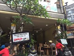 -Warung Babi Guling Ibu Oka 3