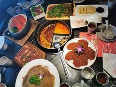 -热火朝天鲜切牛肉火锅(南强街巷店)