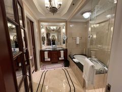 -广州富力丽思卡尔顿酒店