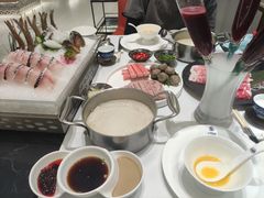 -红鼎豆捞·非遗鲍皇汤火锅(宝丰路店)