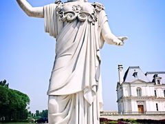 花园雕塑-北京拉斐特城堡酒店