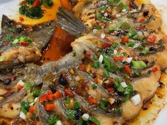 鲜花椒起片蒸海鲈鱼-胡记饭店(保工街店)