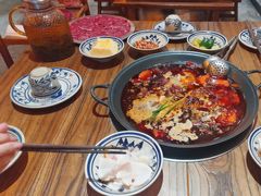 -旧街市鲜货老火锅(大光路店)