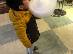 -爱革·奢品·鞋包·衣物·家居(金桥国际商业广场店)