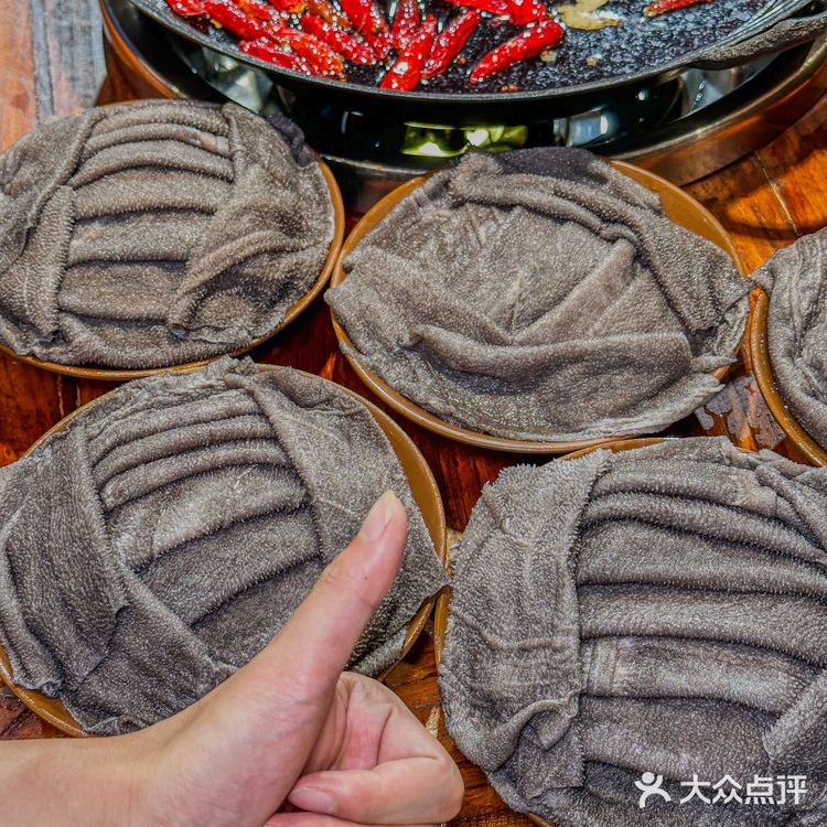 不愧是重庆本地人首推的老火锅店！YYDS～