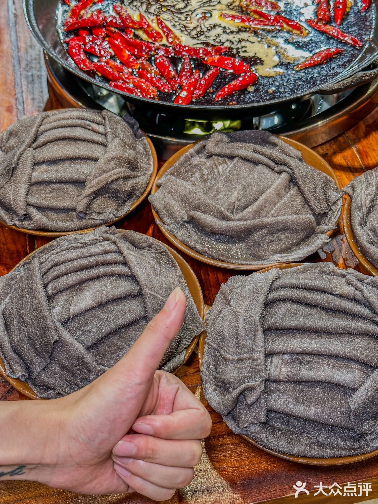 不愧是重庆本地人首推的老火锅店！YYDS～