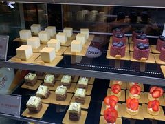 -半岛翡丽海鲜自助餐厅(观风亭店)