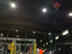 -嘿哟动霸CHUA·新潮玩运动娱乐中心·蹦床滑冰团建乐园
