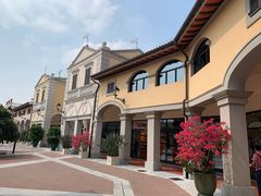 -佛罗伦萨小镇广佛名品奥特莱斯(疏港路店)