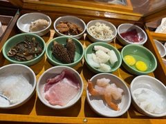-良米山·云南野生菌过桥米线(上海首店)