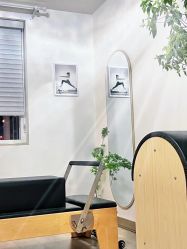 -闺蜜瑜伽·普拉提女性塑形馆