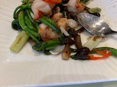 鸡纵菌炒6头大花虾-利苑酒家(华熙国际店)