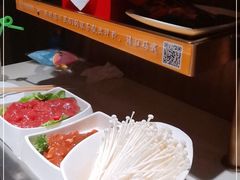 -海底捞火锅鲜切牛肉主题店(长寿路店)