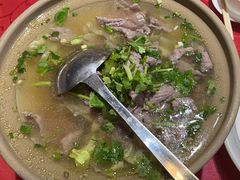 -冯烫烫跷脚牛肉·川菜小馆(武胜西街店)