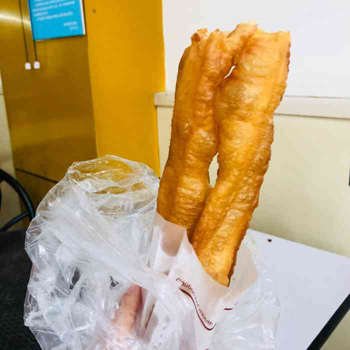 速客便利店-"这家店在附小同侧,就是附小路口往南二十米.