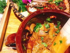 -老滇山寨•云南特色菜•地方菜•民族风情歌舞表演(金碧店)