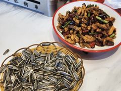 -杨家崴子碳缸烧烤(东三马路店)