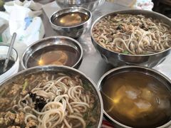 -正宗杨记普洱酸醋米线(总店)