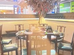 -卢大鲜鱼头捞饭(美利广场店)