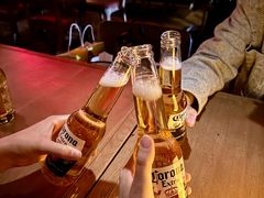 -FOUR PLAY BAR