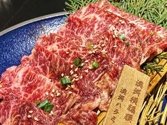 -山川小町·极番烧肉(新地假日广场店)