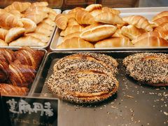 芝麻丹麦-Dough&Joe团憩(瑞虹天地月亮湾店)