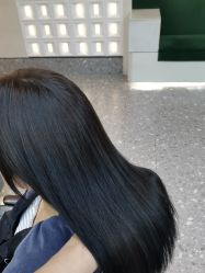 -苏豪美发S A L O N烫发染发
