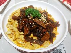麻辣牛肉干-俏牛哥鲜牛肉牛肆馆(重庆天地店)