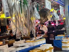 -喝丢一只鞋海鲜烧烤·海肠捞饭(市场店)