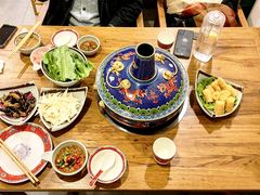 -毛辣果·贵州红酸汤牛肉火锅(西单店)
