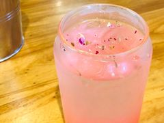 桃花吸吸冻-more than meow吴止猫主题餐厅(承德 中船汇店)