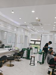 -镁连社·美联社