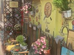 -Rabbit Cafe私房西餐甜点咖啡(栖霞路店)