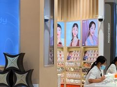 -moody彩瞳(环宇城店)