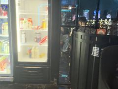 -屋有岛沉浸游戏旗舰店(中山公园店)